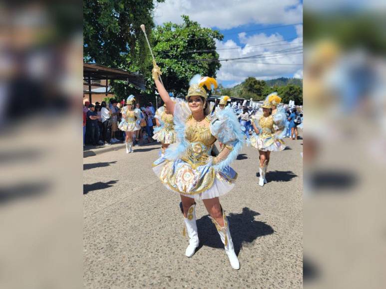 ¡Qué elegancia! Espectaculares palillonas del Instituto Cosme García de Danlí