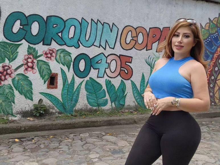 Marleny Aleelayn, la “maestra” hondureña que roba suspiros en las redes sociales