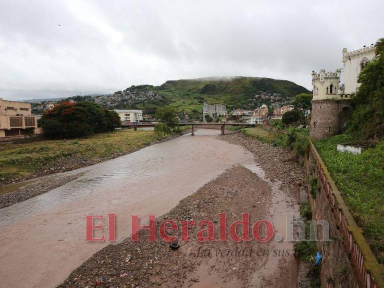 Temor e incertidumbre en la capital ante amenaza de huracán Julia (FOTOS)