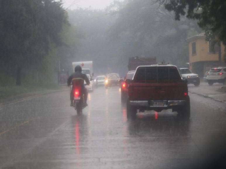 Las imágenes que dejaron las fuertes lluvias este jueves en Tegucigalpa