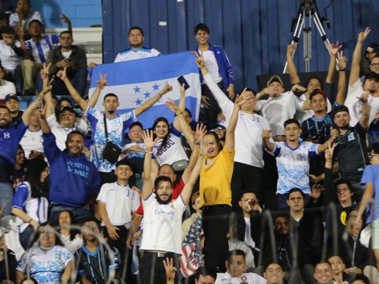 ¡Llenazo! Catrachos dan voto de confianza a la Selección de Honduras