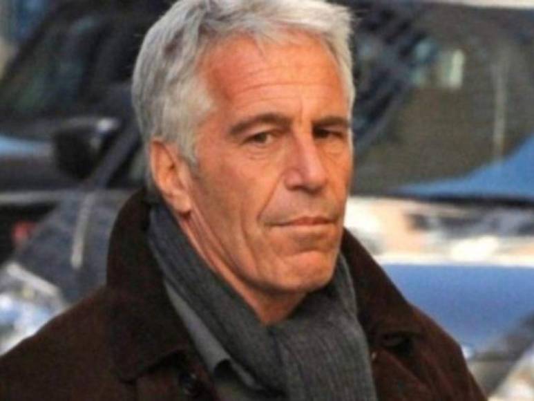 Reuniones exclusivas con directores de la CIA y fiestas con celebridades: revelan nueva lista de contactos de Jeffrey Epstein