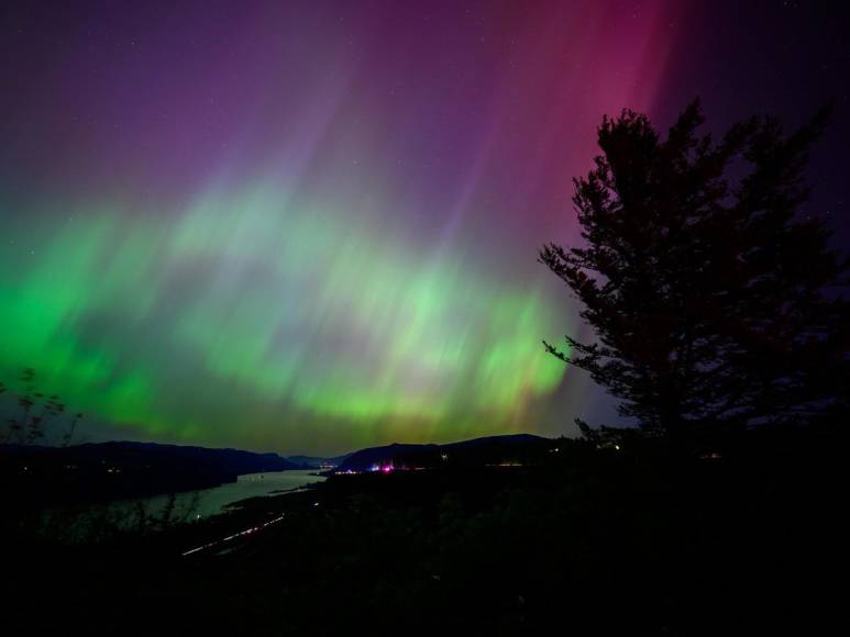 Tormenta solar deja espectaculares imágenes de auroras boreales