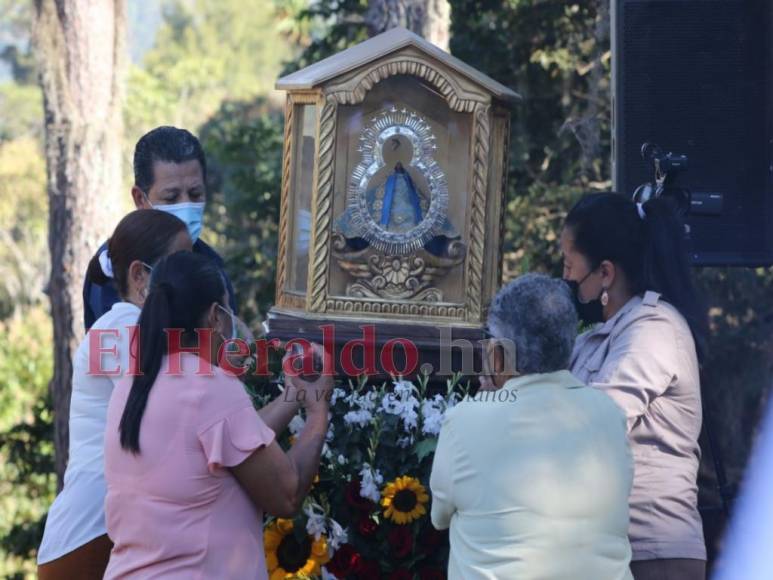 Con misa en El Piligüín celebran aniversario de la Virgen de Suyapa (FOTOS)