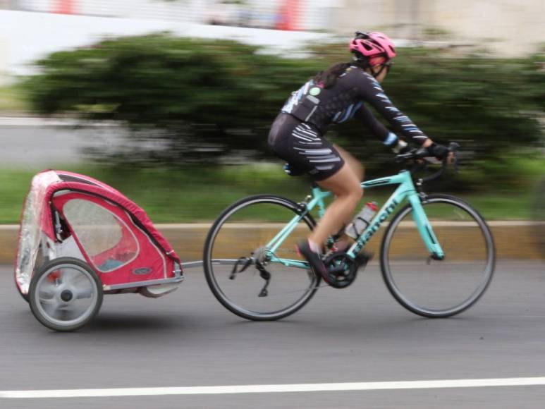 Las 30 mejores imágenes que dejó la undécima Vuelta Ciclística de EL HERALDO 2022