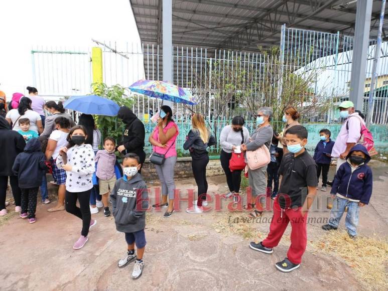 Así arrancó la jornada de vacunación a niños de 5 años en adelante (Fotos)