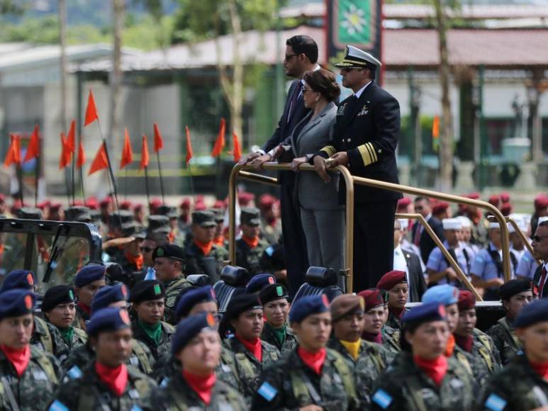 Conmemoran natalicio de Francisco Morazán con repaso a tropas en Día del Soldado hondureño