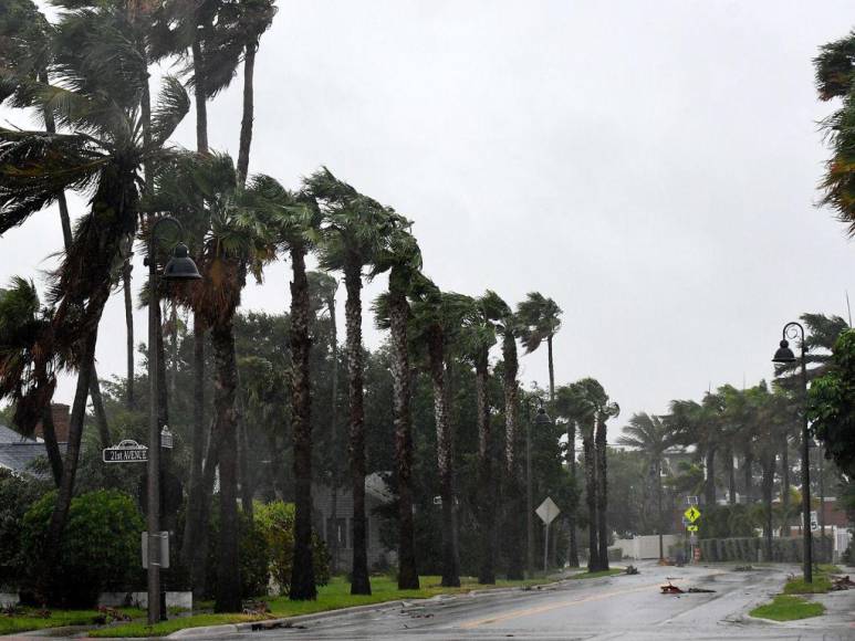 Escenas catastróficas, desaparecidos y marejadas peligrosas: El paso del huracán Ian en Florida, EEUU