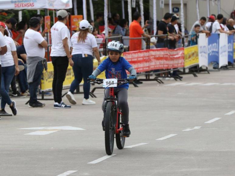 Grandes campeones: Niños de 7 a 8 años de la Vuelta Infantil 2023