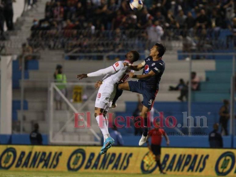 Zafarrancho, polémica y un emotivo saludo: Las imágenes que dejó el Motagua-Olimpia