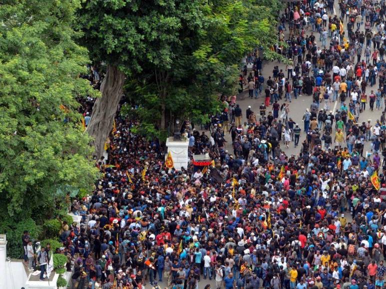 Así fue la irrupción de manifestantes en casa del presidente de Sri Lanka (Fotos)