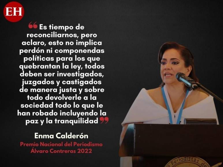 Las frases de la periodista Enma Calderón al recibir el premio “Álvaro Contreras”