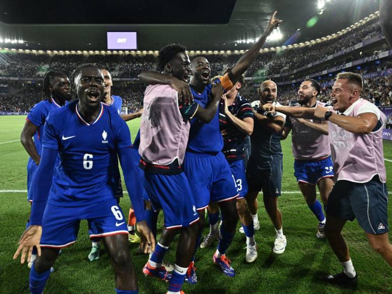 Así fue el zafarrancho entre Francia y Argentina tras el final del partido