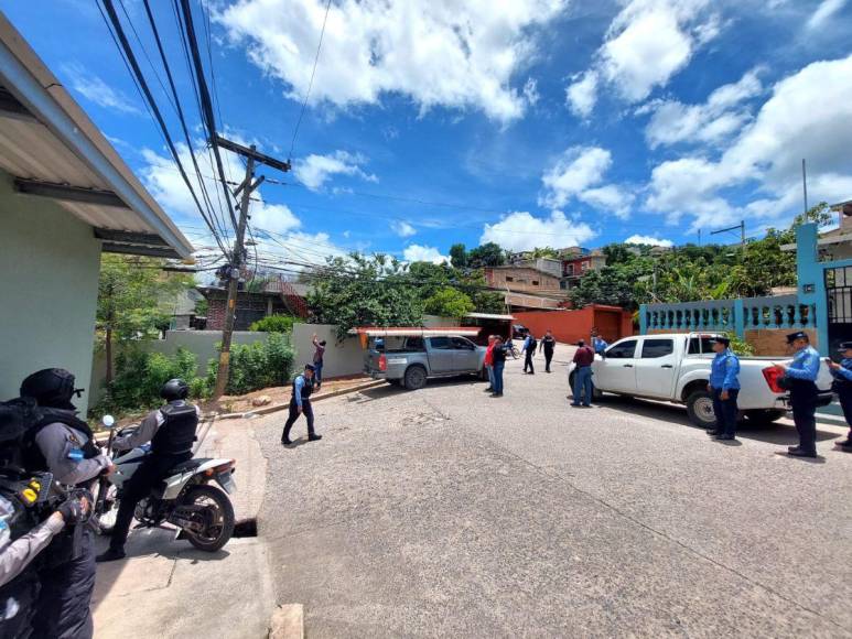 Desmantelan cámaras de vigilancia usadas por pandillas en colonia Villa Nueva