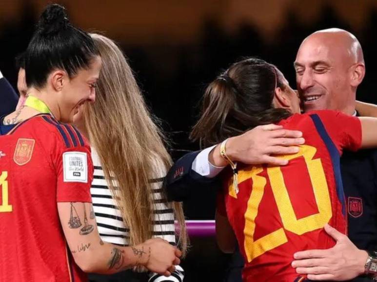 ¿Quién es Jenni Hermoso, la futbolista española que fue besada por Luis Rubiales?