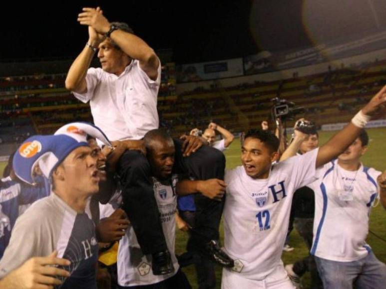 Mundialista en 2010 y estudioso del fútbol: Reinaldo Rueda, el elegido de última hora para clasificar a Honduras otra vez a un mundial