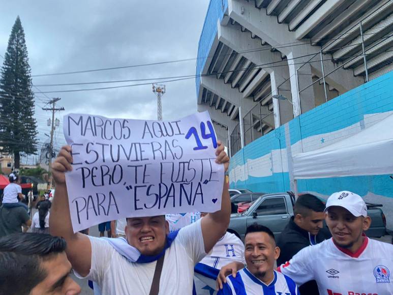 Las mejores pancartas que engalanaron el estadio Nacional en el Honduras-México