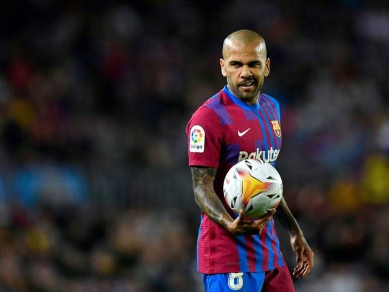 “Aceptaré lo que venga, no me asusta nada”: Dani Alves se pronuncia desde la prisión mientras su abogado prepara “maniobra” en su caso