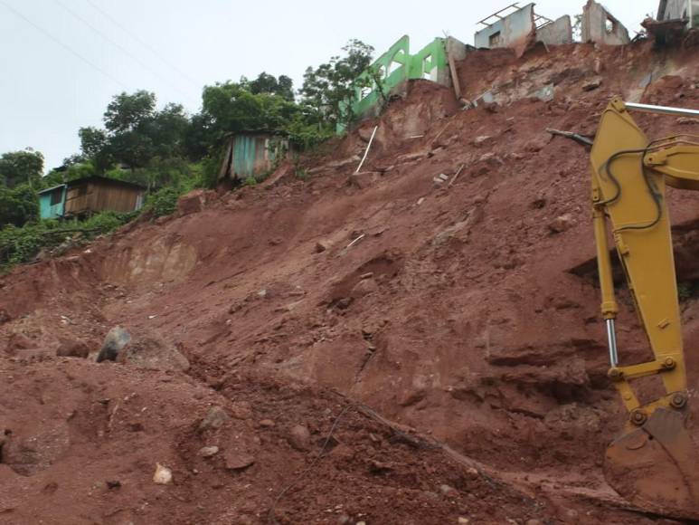 Sin avances en obras tras derrumbe en colonia Villa Nueva