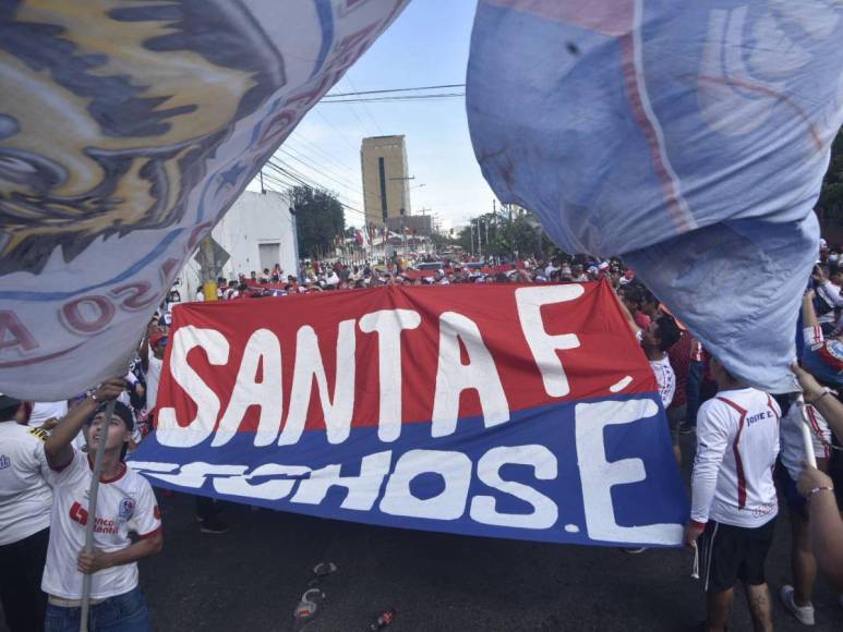 ¡Fiesta merengue! El Morazán se viste de blanco para el clásico Olimpia-Motagua