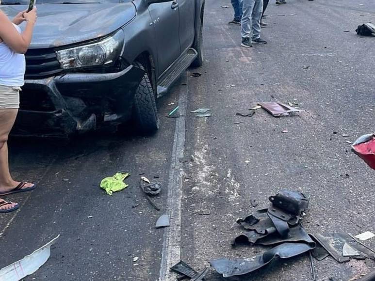 Destrozos e incendio: Las imágenes del múltiple accidente en peaje de Yojoa