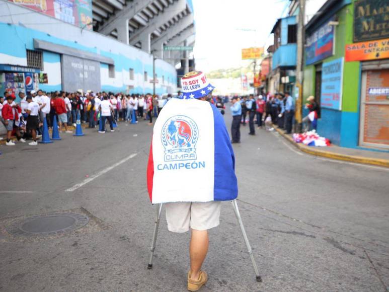 Enmascarados se roban el show previo a la final Olimpia vs Motagua