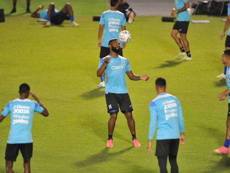 ¡Del aeropuerto a la cancha! Honduras entrenó en Tegucigalpa pensando en derrotar a Cuba