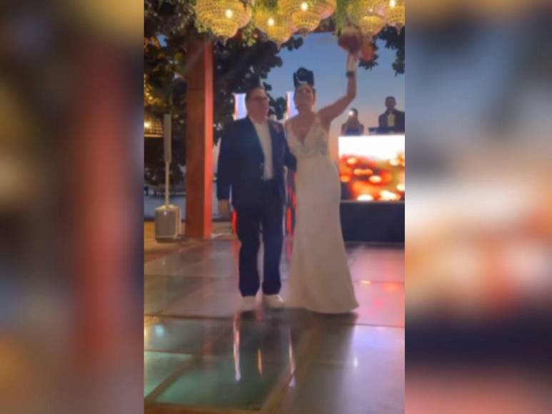 Así fue la romántica boda de Kritza Pérez y Jaime Perelló en Roatán