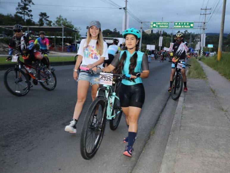 Guapas y talentosas: Las bellezas que adornaron la competencia ciclística más grande de Honduras