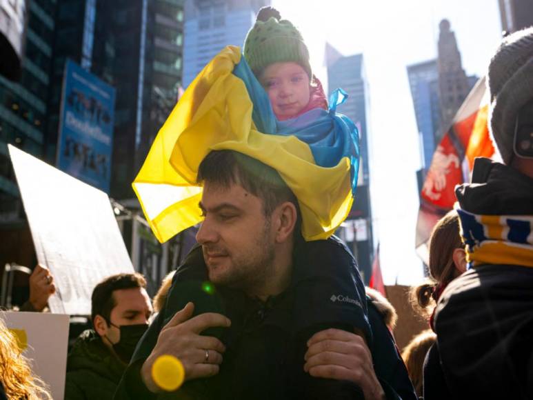 “No podemos volver”: el drama de los primeros refugiados ucranianos en Alemania (Fotos)