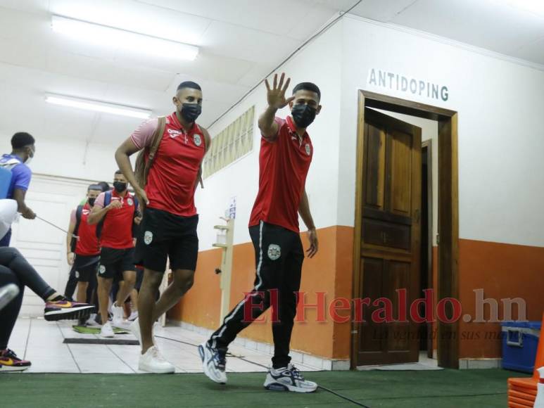 Llegada, revisión y ambiente: primeras imágenes del Victoria vs Marathón en La Ceiba