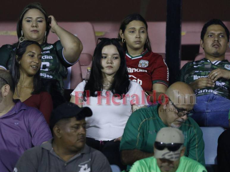 Hermosas chicas y afición disfrutando en familia: Así se vive el duelo entre Victoria y Marathón