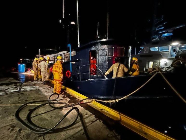 Las imágenes que dejó la explosión de buque de la Fuerza Naval en Puerto Cortés