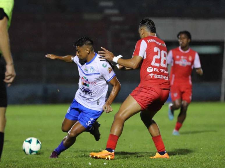 Lluvia, apagón y roja: fiascos del Victoria vs Real Sociedad