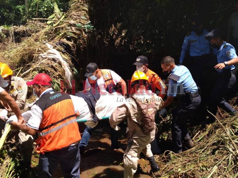 El doloroso rescate de familia que murió ahogada en San Francisco de Yojoa (Fotos)