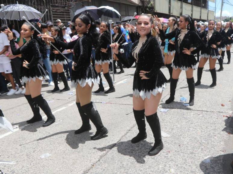 ¡Unas de las favoritas! Las bellas palillonas del Instituto Mixto Hibueras