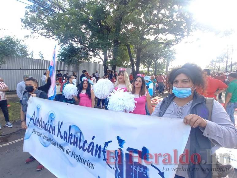 Junto a la Resistencia, así fue la marcha de la comunidad LGTBI+