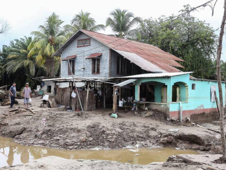 Comienzan evacuaciones en zonas de riesgo de Honduras ante tormenta Julia