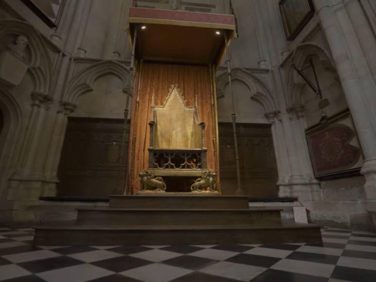 Coronación de Carlos III: la silla de más de 700 años que será el centro de la ceremonia