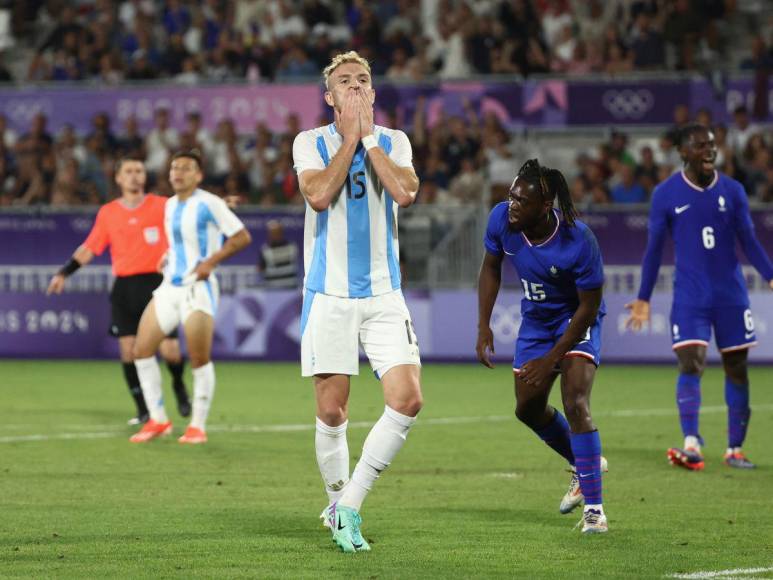 Así fue el zafarrancho entre Francia y Argentina tras el final del partido