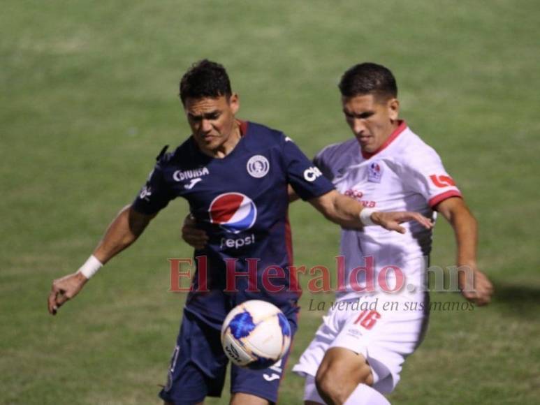 Zafarrancho, polémica y un emotivo saludo: Las imágenes que dejó el Motagua-Olimpia