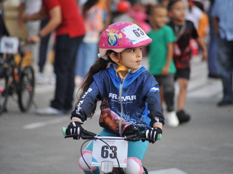 ¡Vamos, pedaleen!: Así arrancó la Vuelta Ciclística Infantil 2023