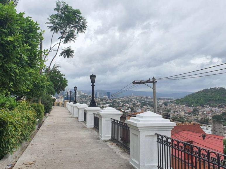 En un 60% avanzan los trabajos de restauración del parque La Leona