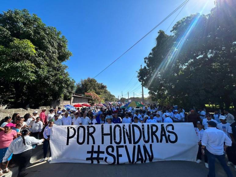 Olanchito dice ‘Libre nunca más’: imágenes de la marcha ‘Por Honduras’