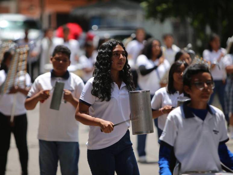 Así se prepara la banda de guerra del Instituto Beraca