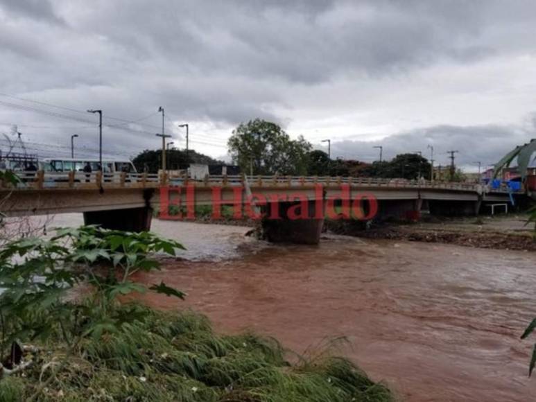 Arrastrados por la furia de la corriente: Las muertes dejadas por embravecidas quebradas en la capital (Fotos)