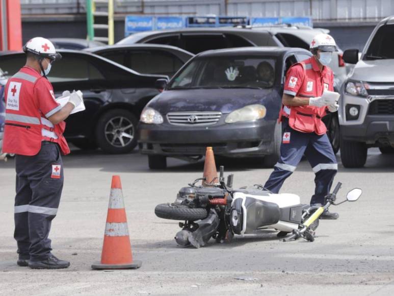 Una mujer muerta y una moto abandonada, lo que se sabe del frustrado asalto en la capital