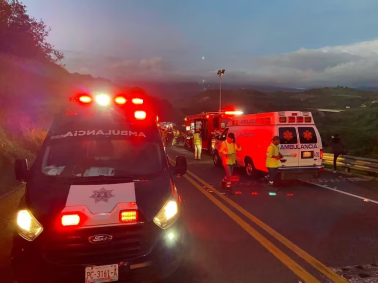 Trágico accidente de autobús en Nayarit deja 17 muertos y 22 heridos