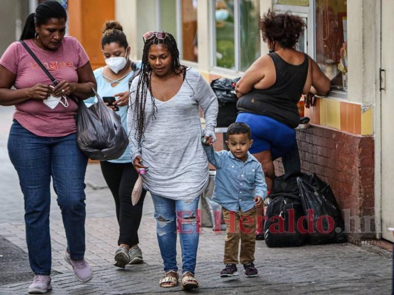 Amorosas, compresivas y fuertes, así son las madres hondureñas (Fotos)