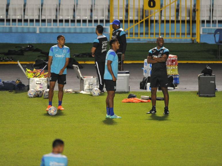 ¡Del aeropuerto a la cancha! Honduras entrenó en Tegucigalpa pensando en derrotar a Cuba